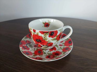 Filiżanka ze spodkiem